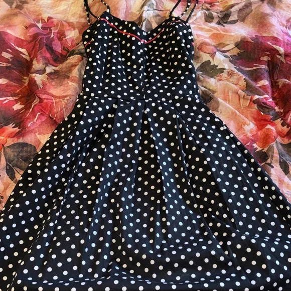 Cute Pinup Rockabilly Black and White Polka Dot A Line Dress with Red Trim - Picture 12 of 16
